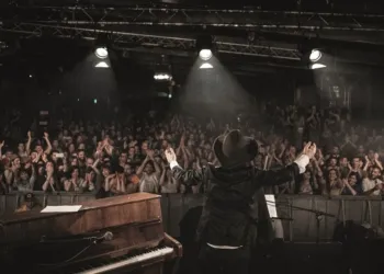 Velvet, Vinicio Capossela
