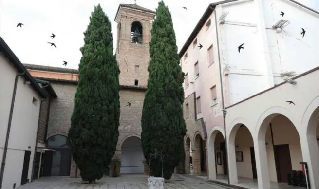 San Giuliano, chiostro della chiesa