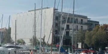 Hotel Savioli incappucciato avrebbe detto Riccardo Bacchelli